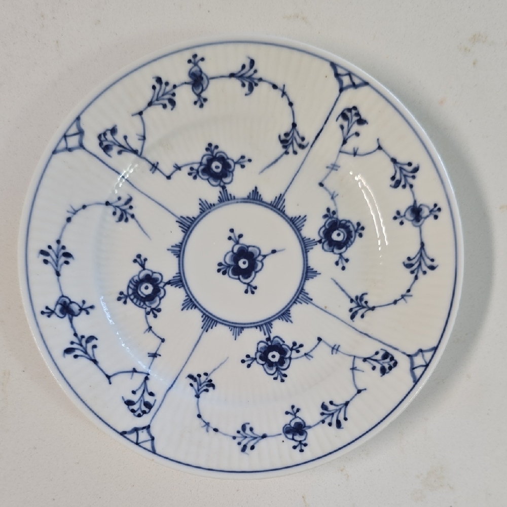 Blue Fluted Plain plate by Royal Copenhagen